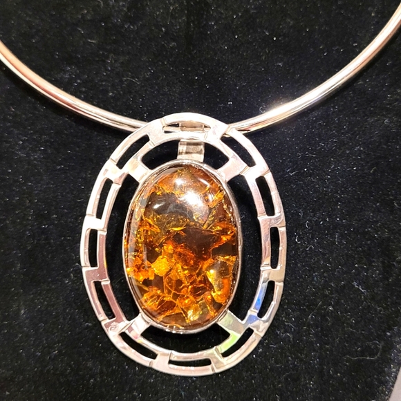 Genuine Amber Silver Pendant - Picture 12 of 12